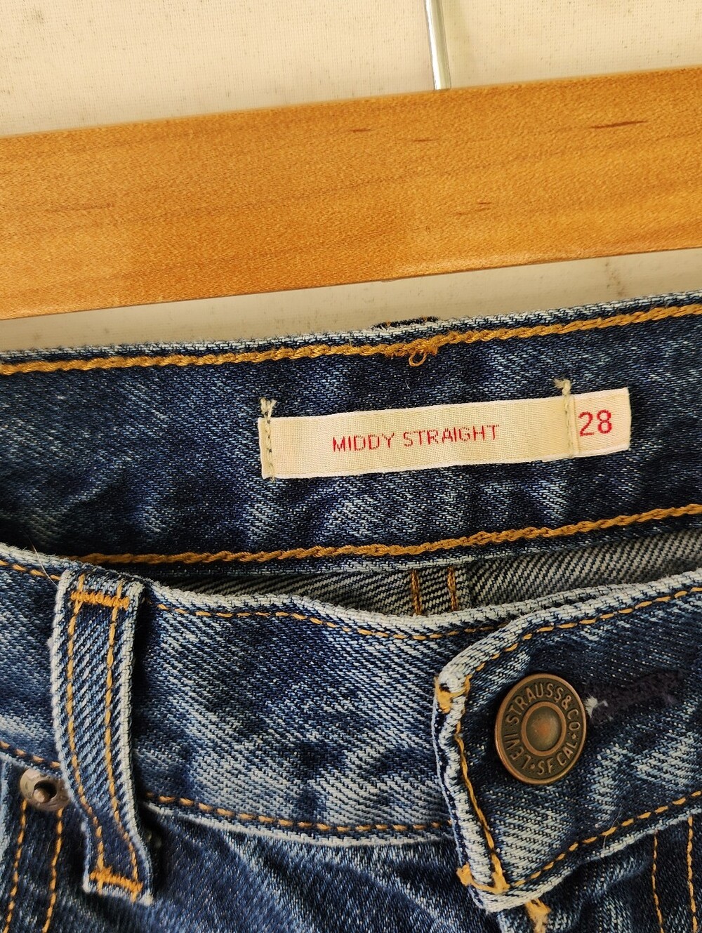 Levi's Premium Middy Straight Jeans - Picture 8 of 16